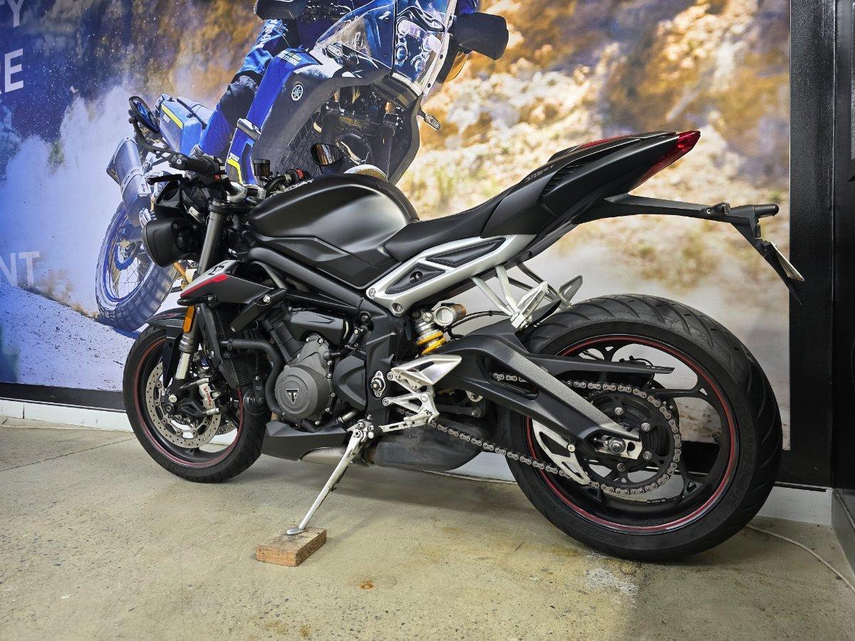 2020 TRIUMPH STREET TRIPLE RS ROAD