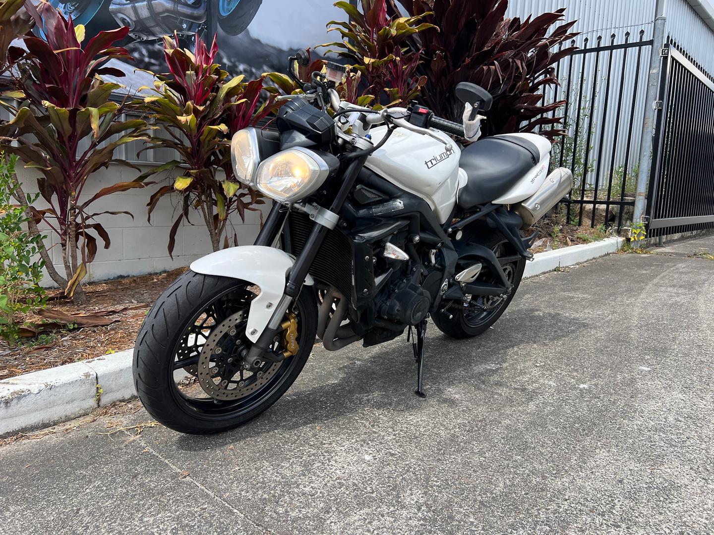 2012 TRIUMPH STREET TRIPLE R ROAD