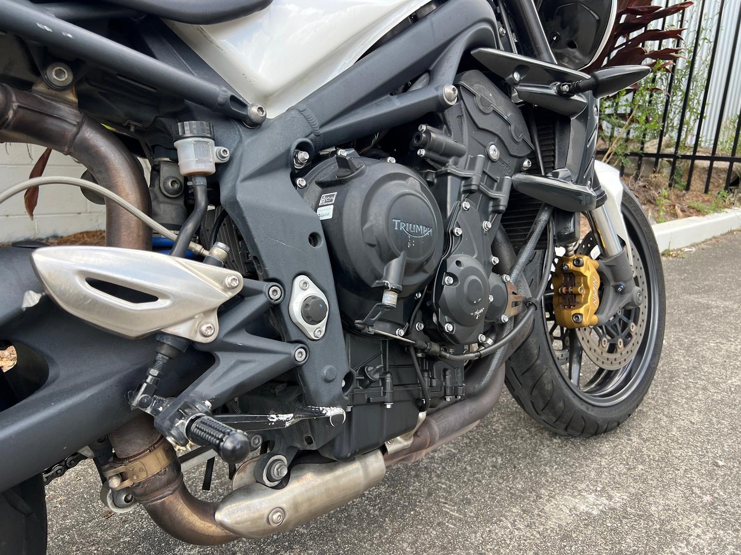 2012 TRIUMPH STREET TRIPLE R ROAD