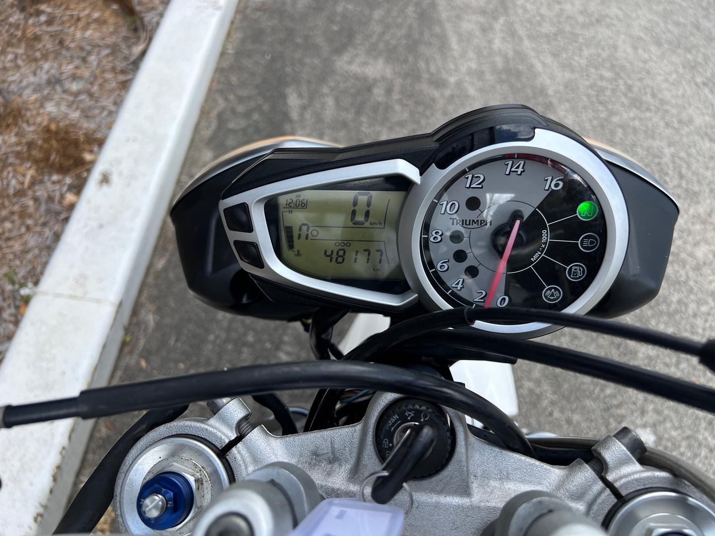 2012 TRIUMPH STREET TRIPLE R ROAD