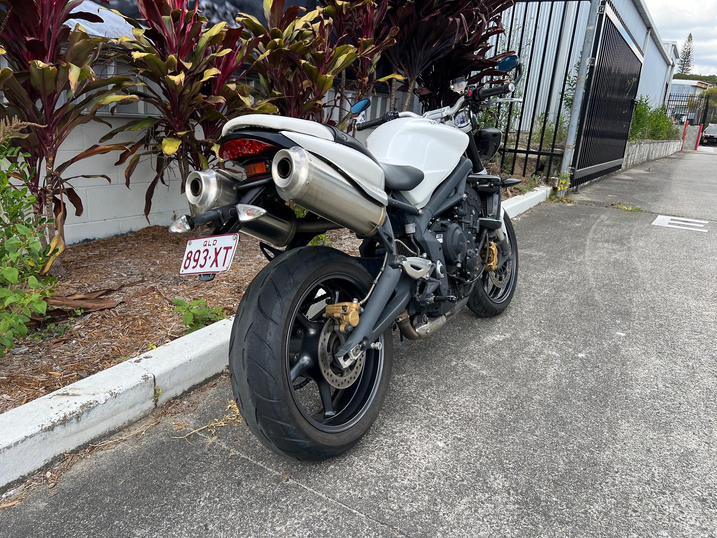 2012 TRIUMPH STREET TRIPLE R ROAD