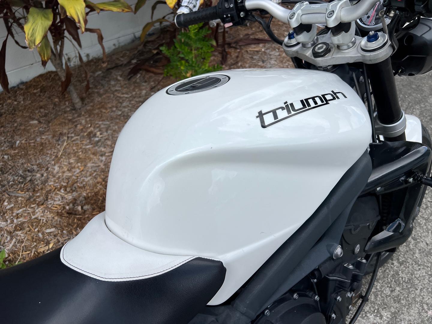 2012 TRIUMPH STREET TRIPLE R ROAD