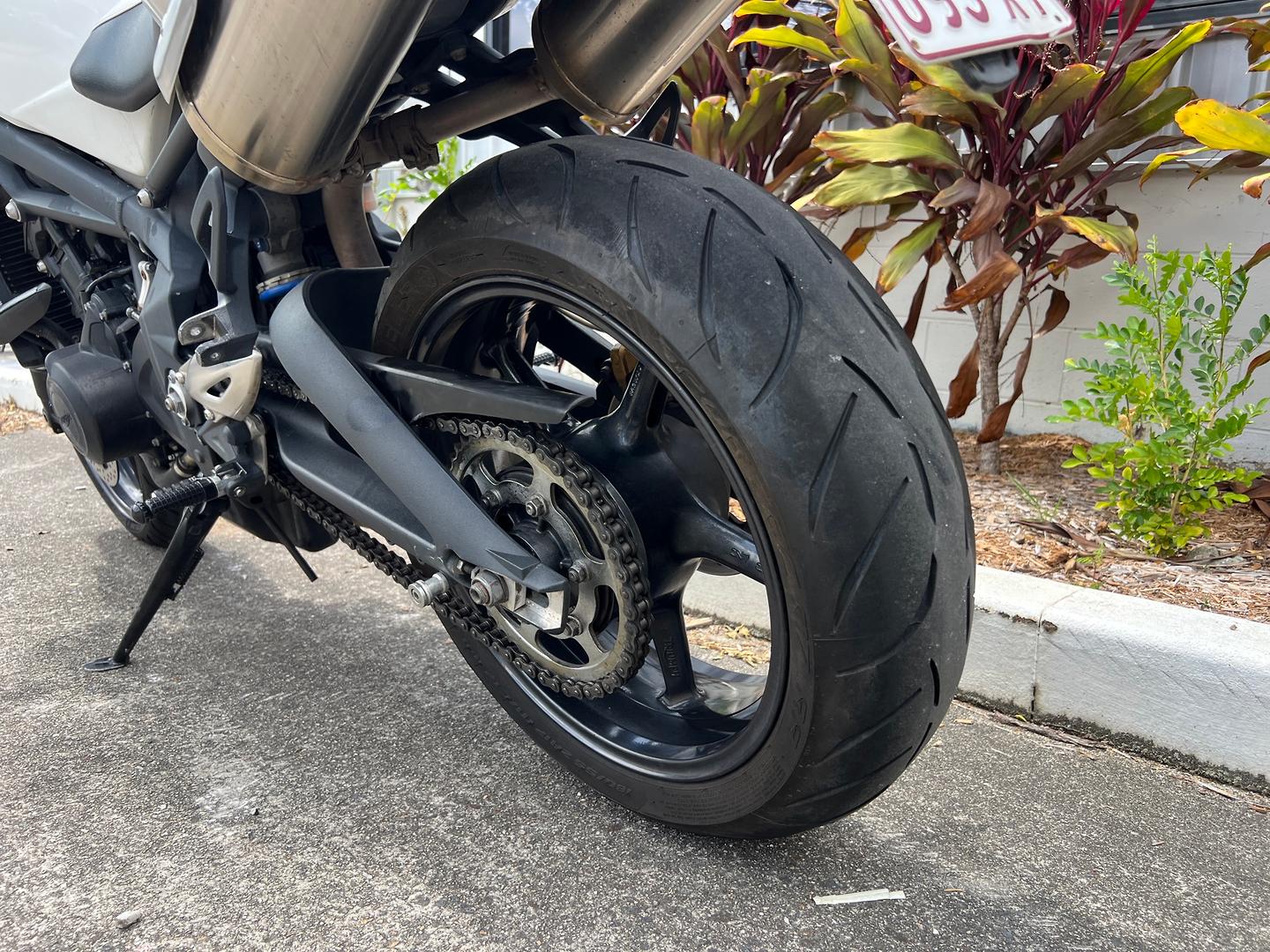2012 TRIUMPH STREET TRIPLE R ROAD