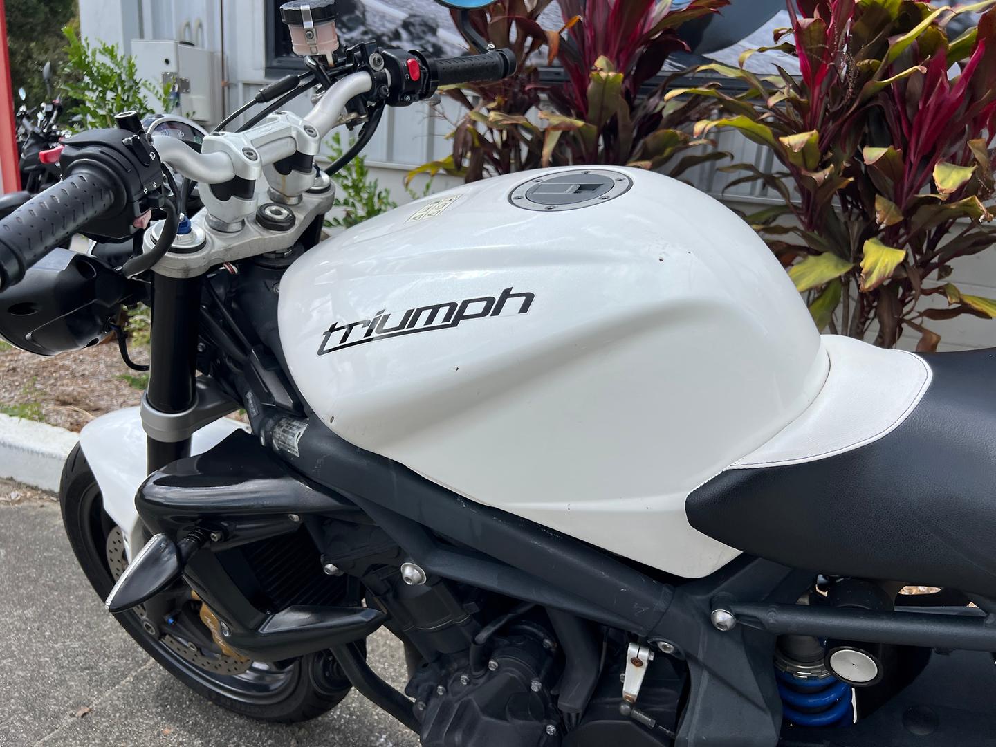 2012 TRIUMPH STREET TRIPLE R ROAD
