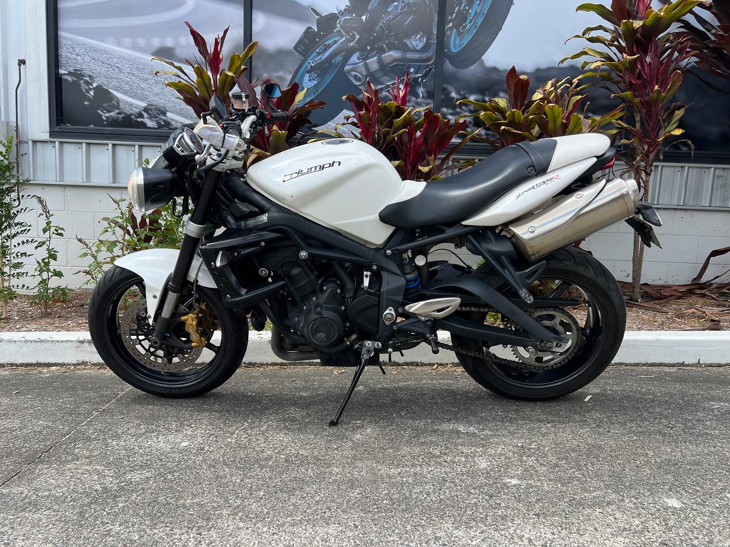 2012 TRIUMPH STREET TRIPLE R ROAD