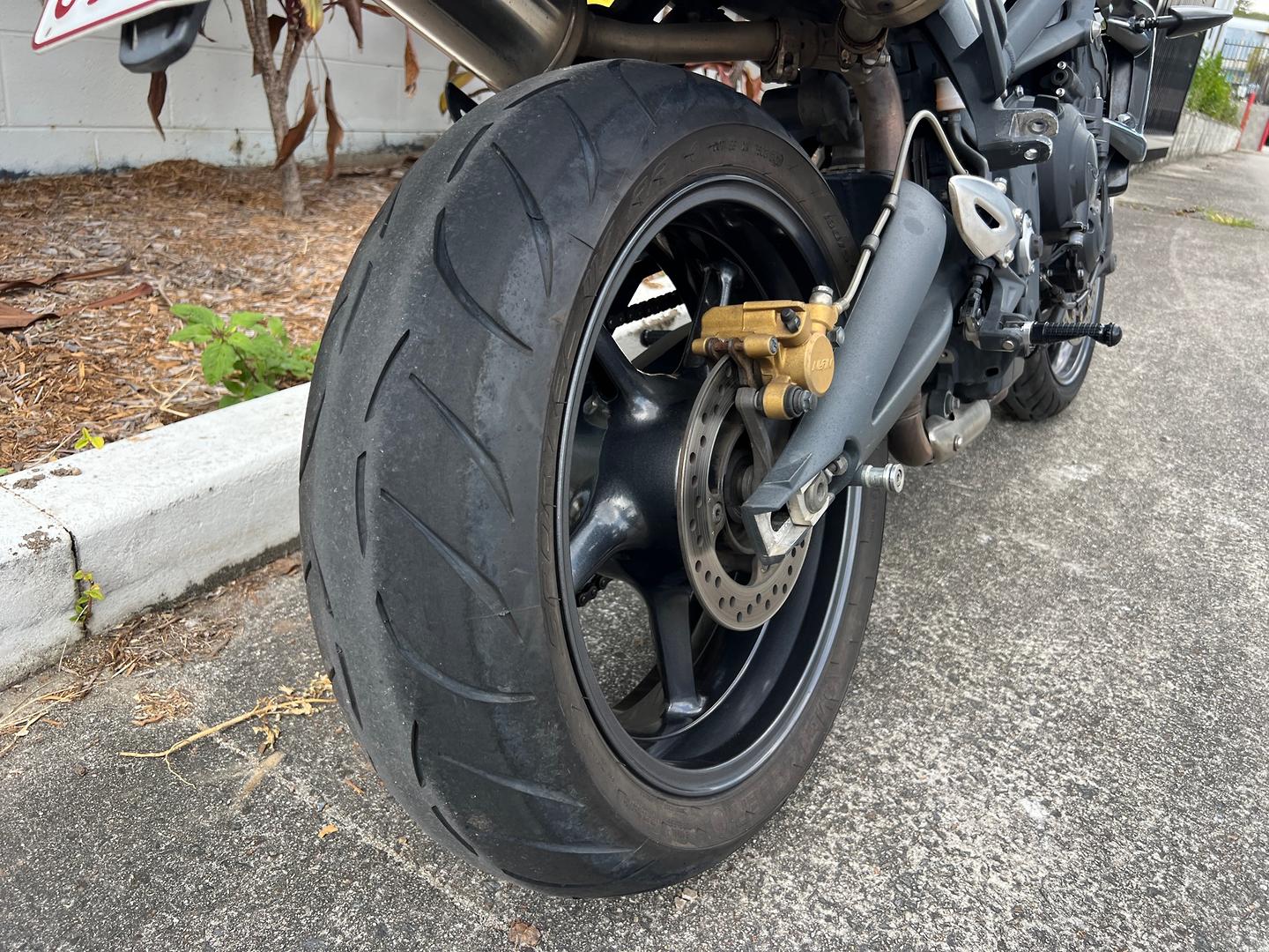 2012 TRIUMPH STREET TRIPLE R ROAD