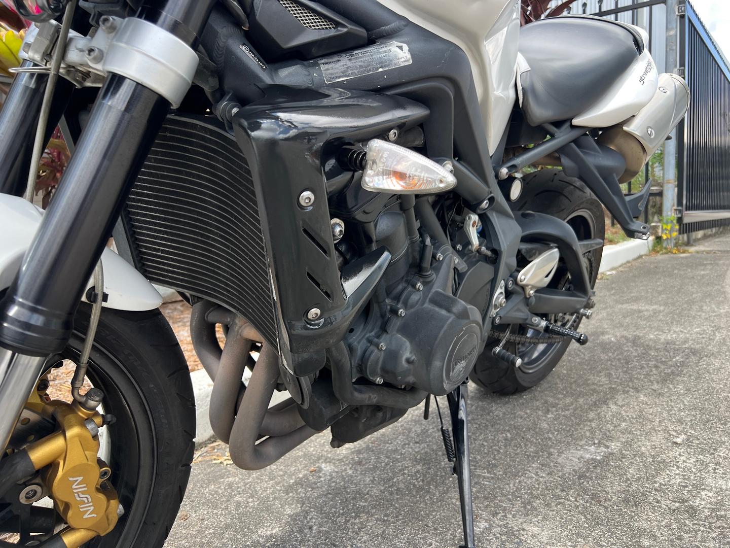 2012 TRIUMPH STREET TRIPLE R ROAD
