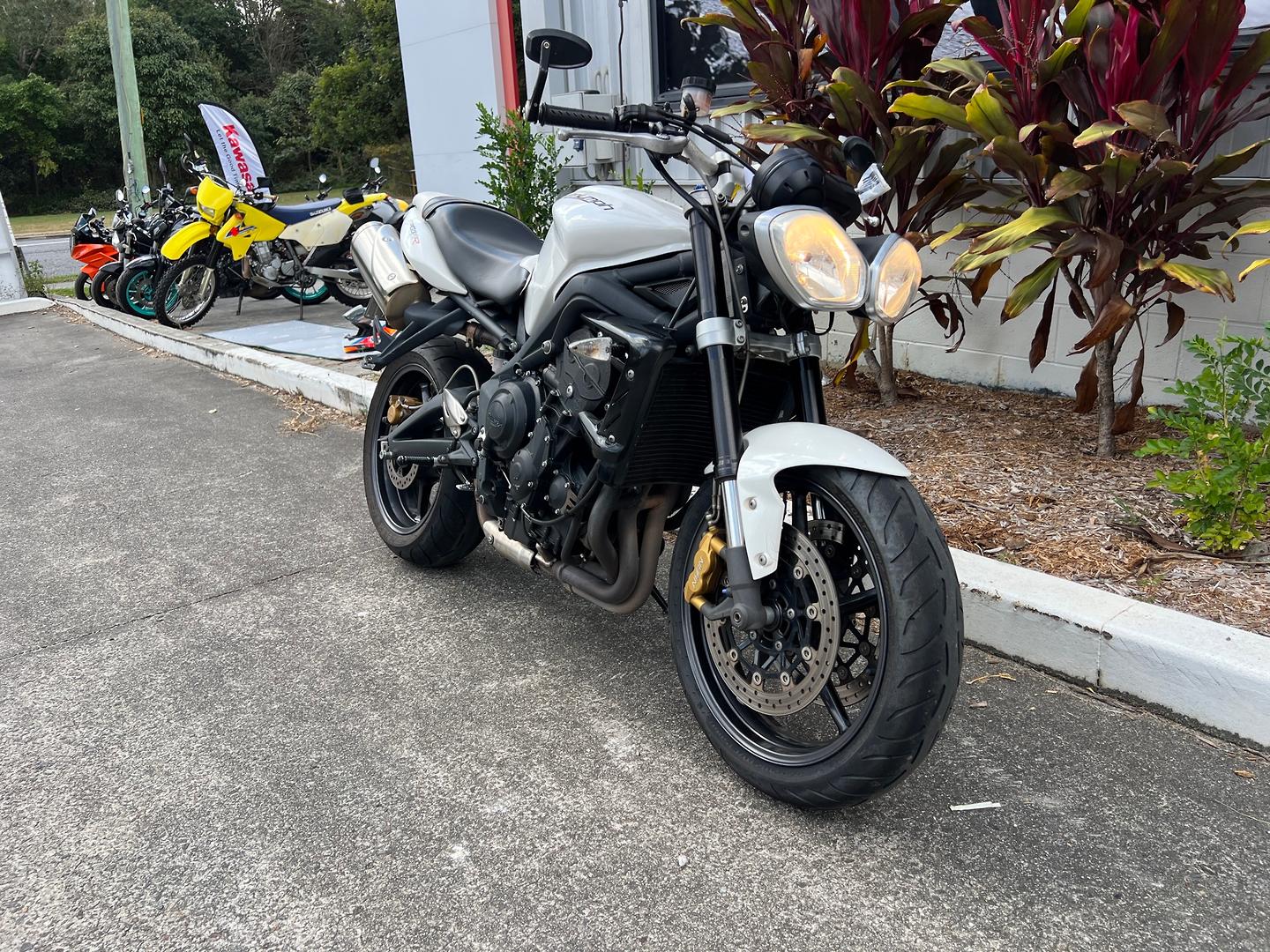 2012 TRIUMPH STREET TRIPLE R ROAD