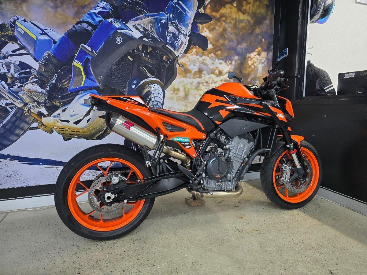 2023 KTM 890 DUKE GP ROAD