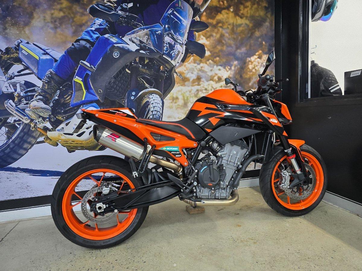 2023 KTM 890 DUKE GP ROAD