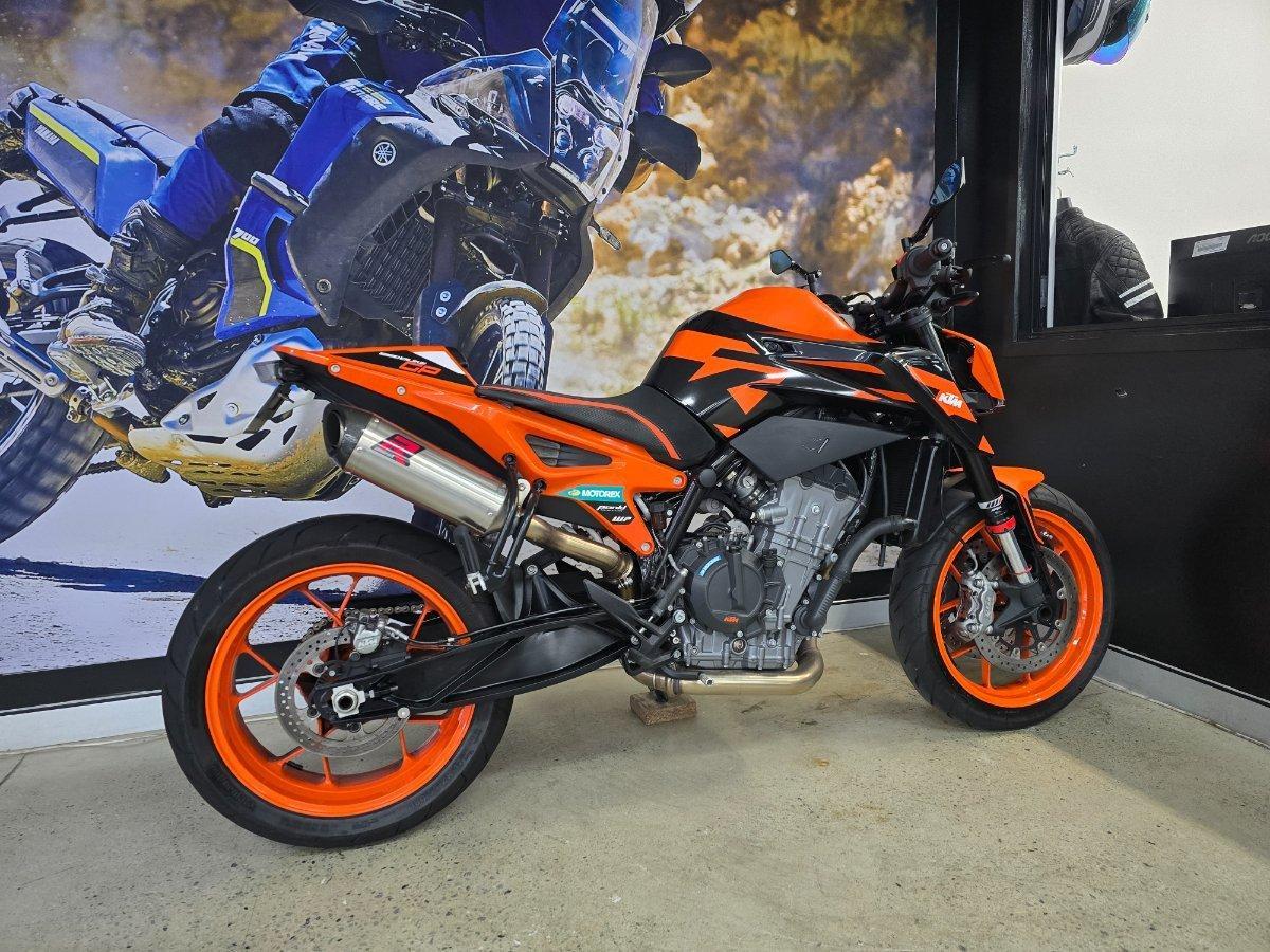 2023 KTM 890 DUKE GP ROAD