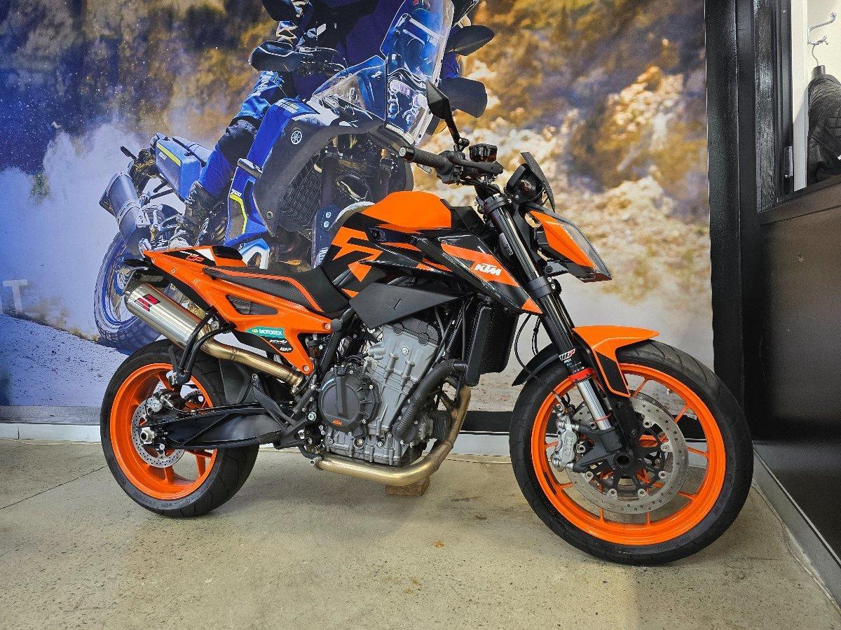 2023 KTM 890 DUKE GP ROAD