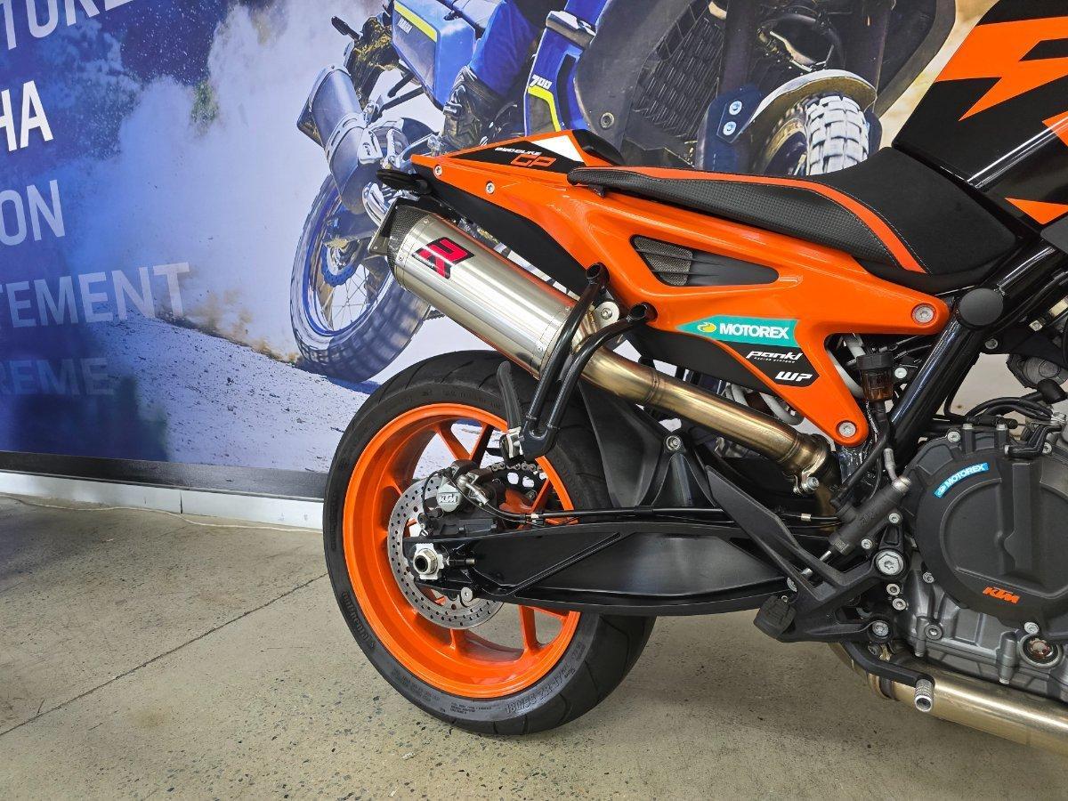 2023 KTM 890 DUKE GP ROAD
