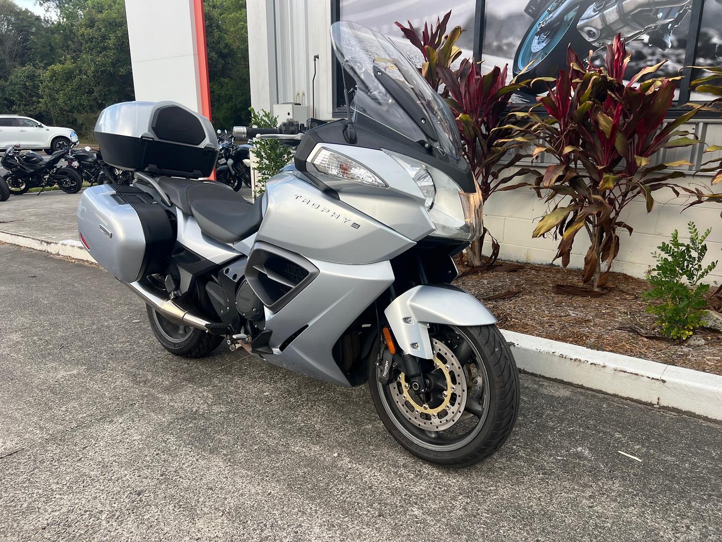 2013 TRIUMPH TROPHY SE ROAD