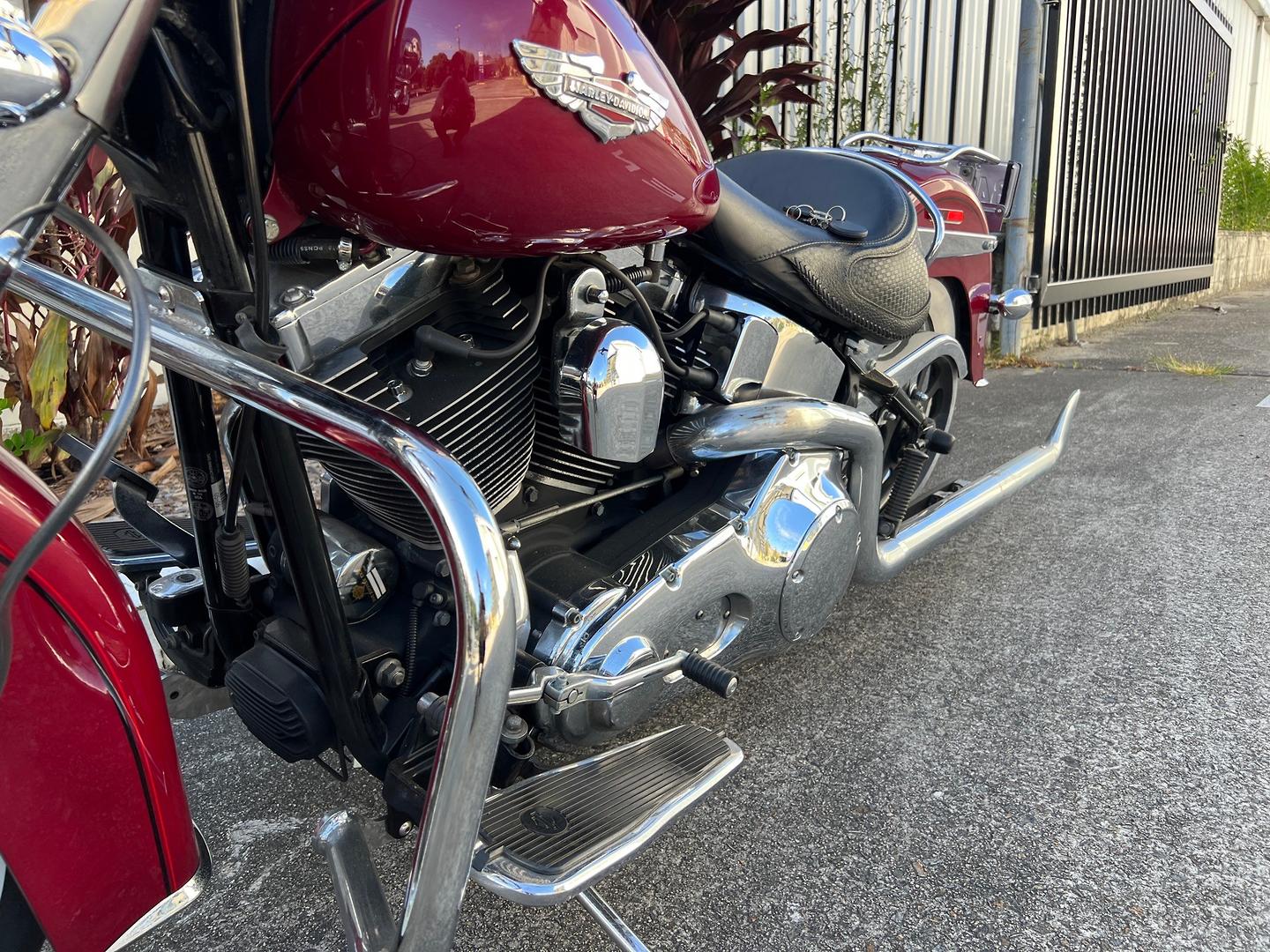 2006 HARLEY-DAVIDSON FLSTN SOFTAIL DELUXE CRUISER