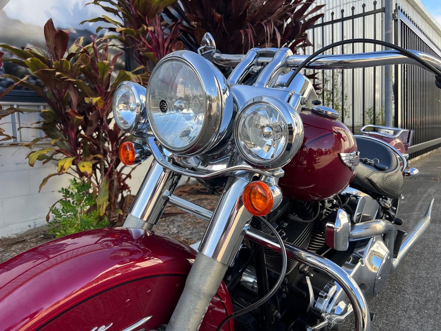 2006 HARLEY-DAVIDSON FLSTN SOFTAIL DELUXE CRUISER