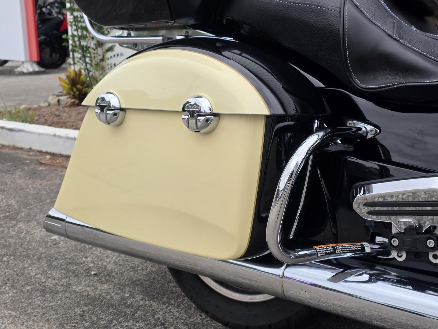 2017 INDIAN ROADMASTER CLASSIC THUNDER BLK CRUISER