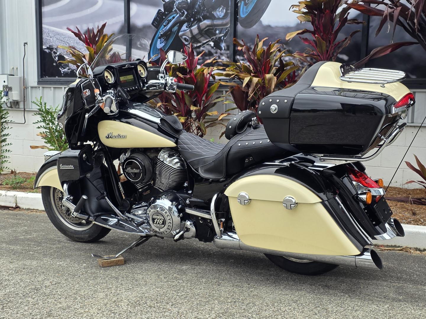 2017 INDIAN ROADMASTER CLASSIC THUNDER BLK CRUISER