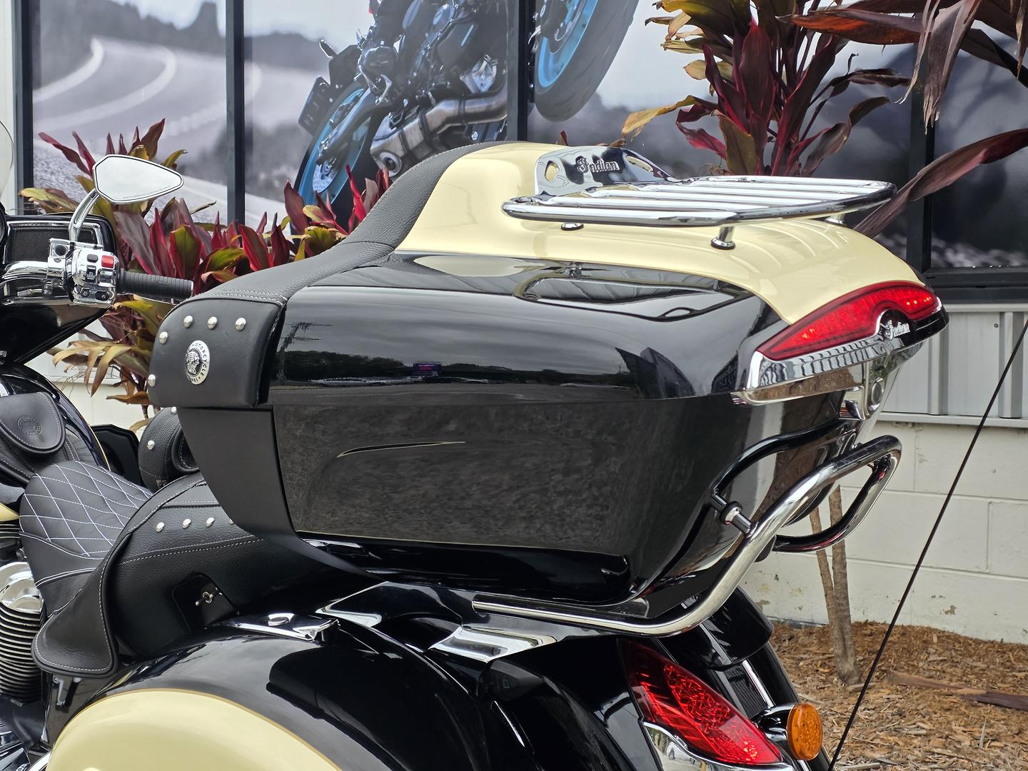 2017 INDIAN ROADMASTER CLASSIC THUNDER BLK CRUISER