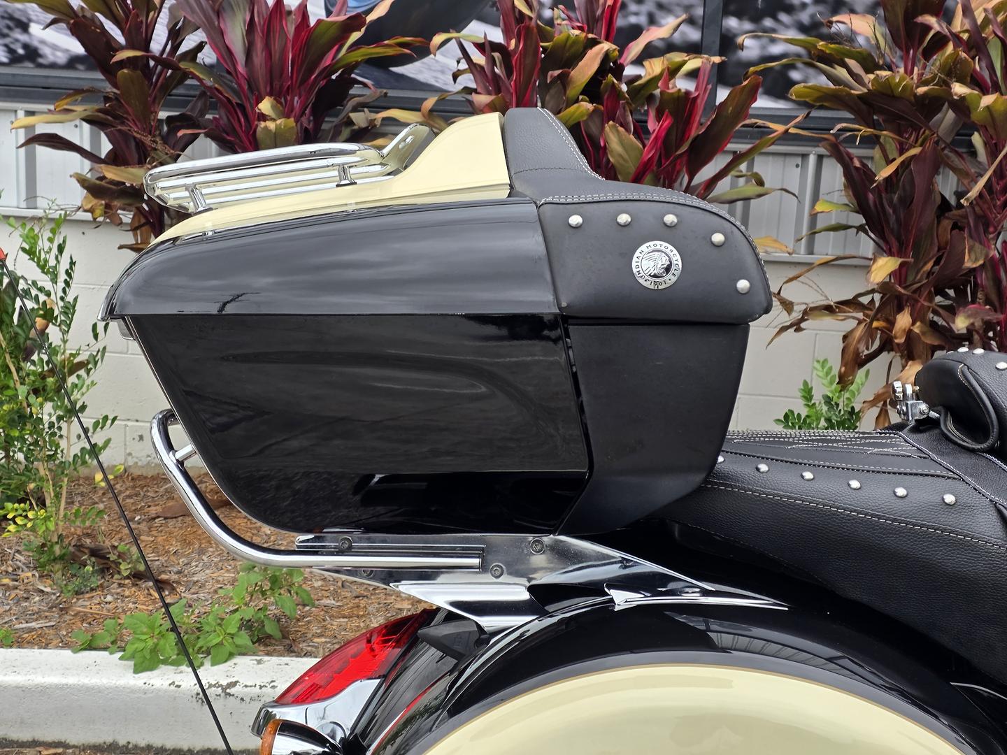 2017 INDIAN ROADMASTER CLASSIC THUNDER BLK CRUISER