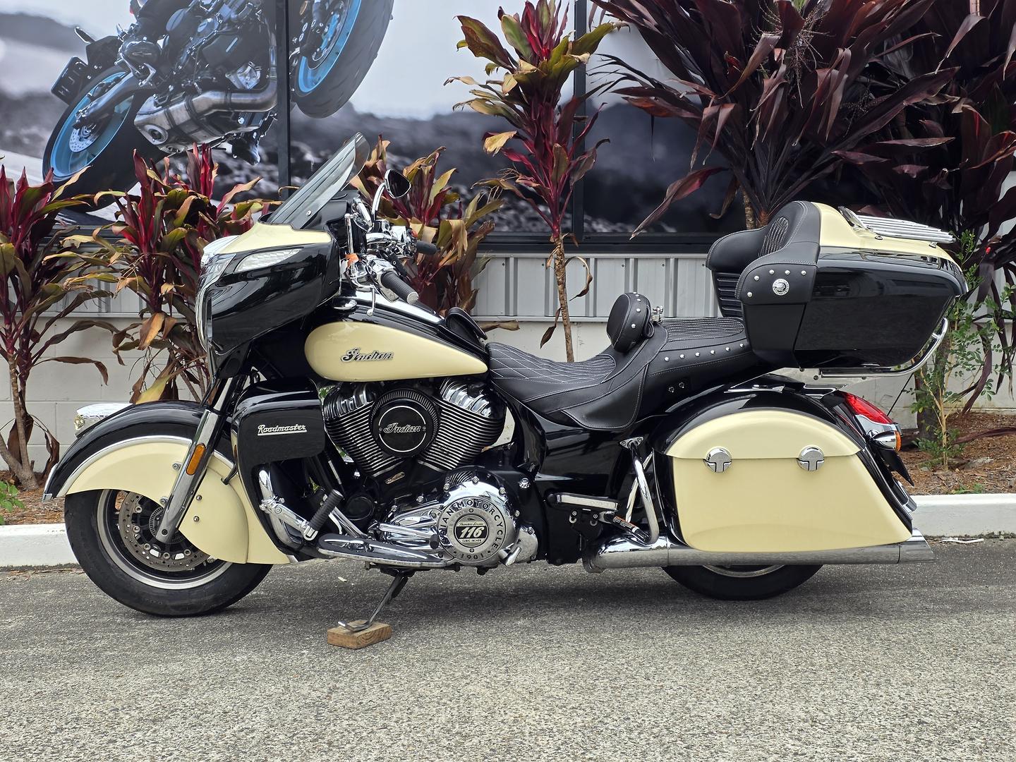 2017 INDIAN ROADMASTER CLASSIC THUNDER BLK CRUISER
