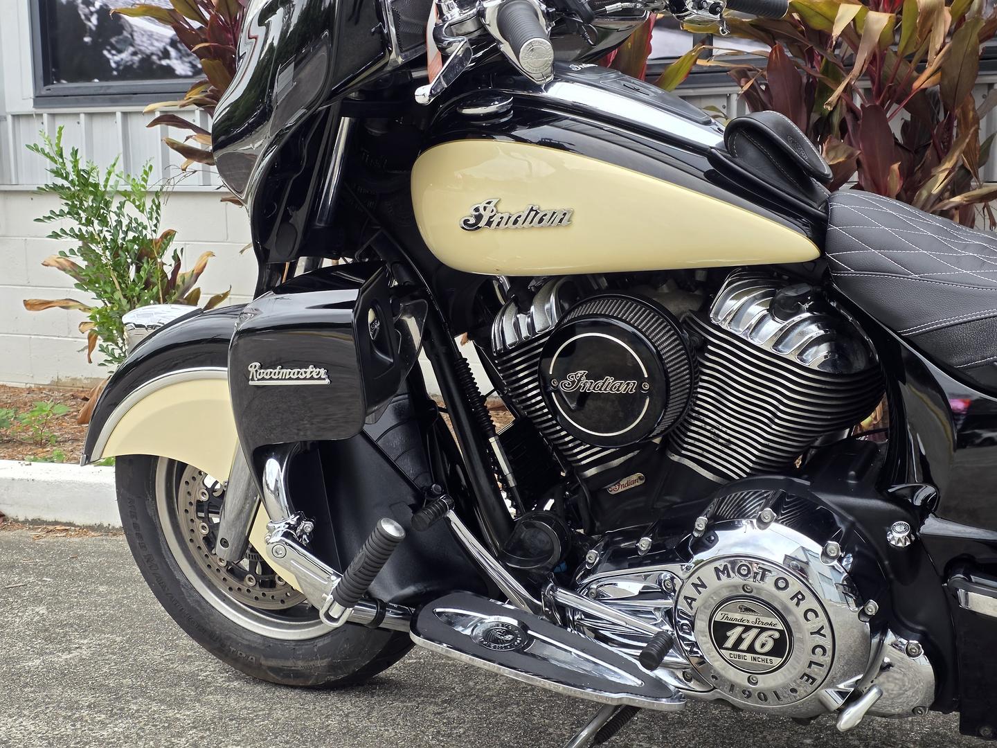 2017 INDIAN ROADMASTER CLASSIC THUNDER BLK CRUISER