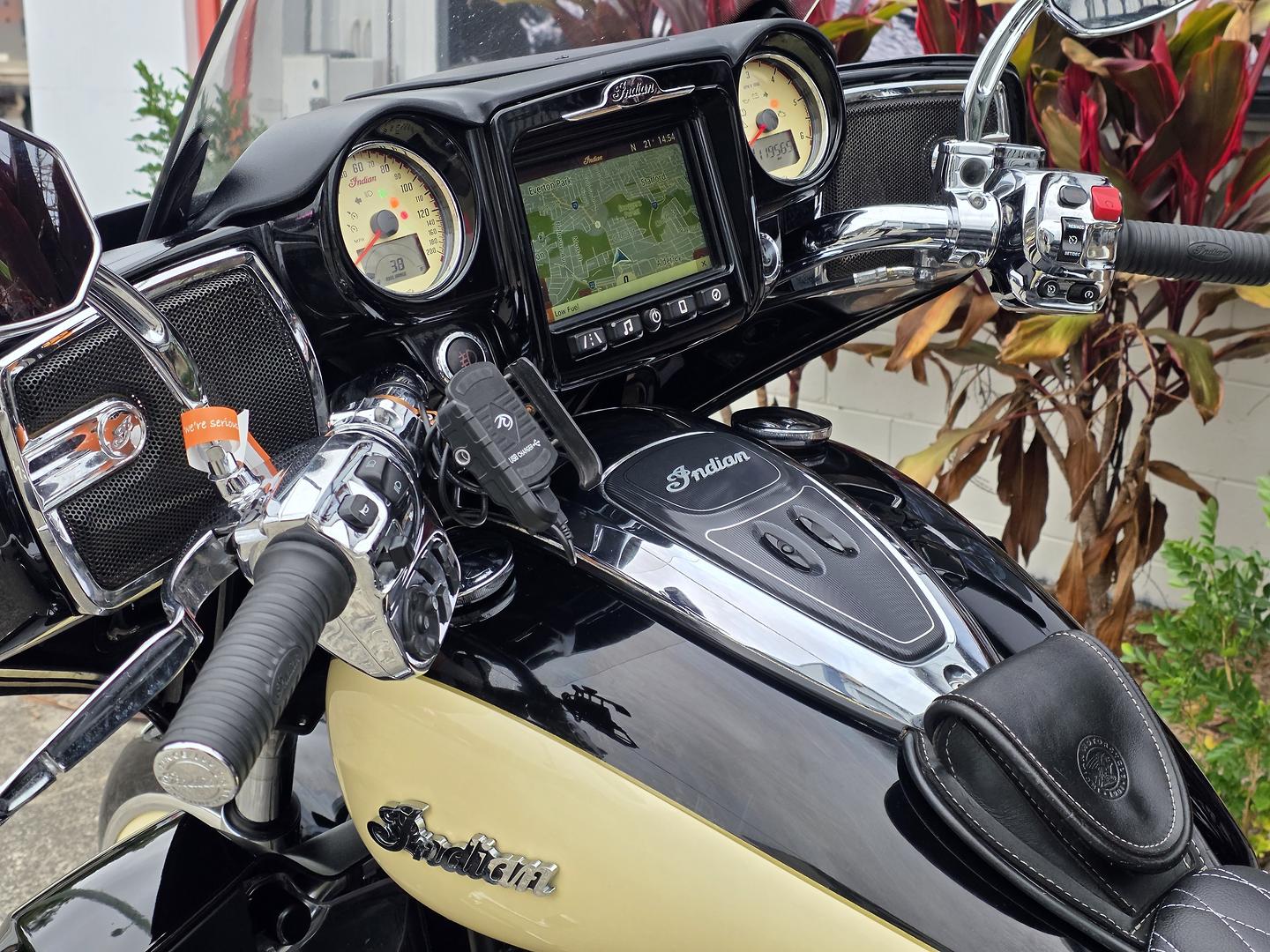 2017 INDIAN ROADMASTER CLASSIC THUNDER BLK CRUISER