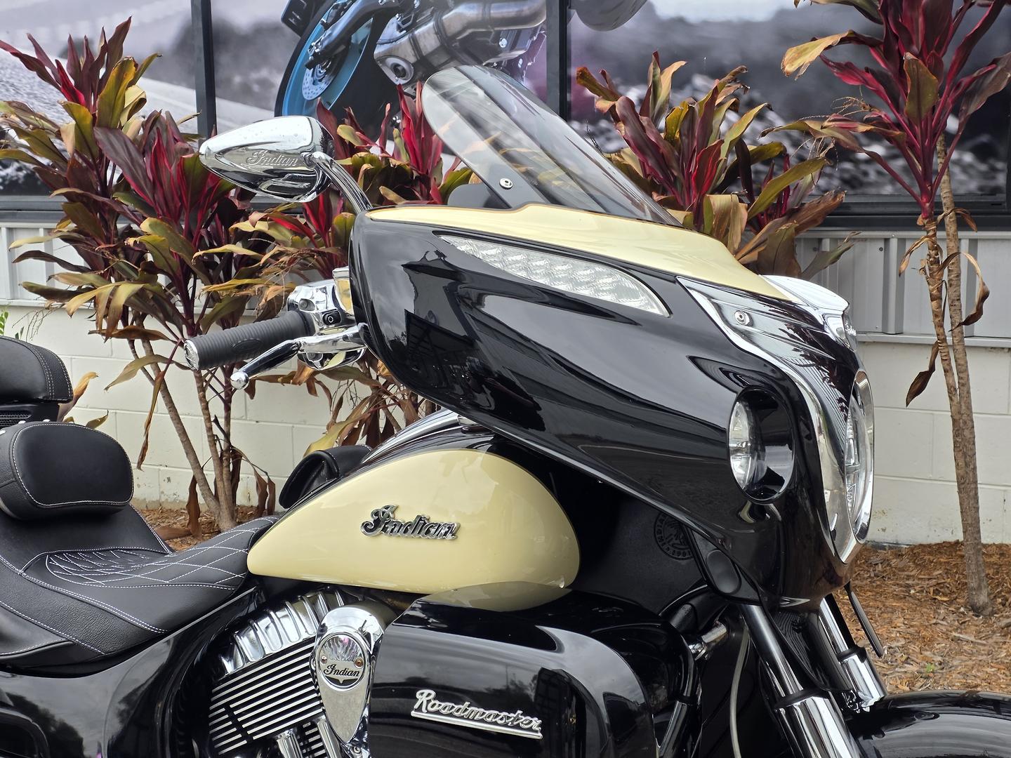 2017 INDIAN ROADMASTER CLASSIC THUNDER BLK CRUISER