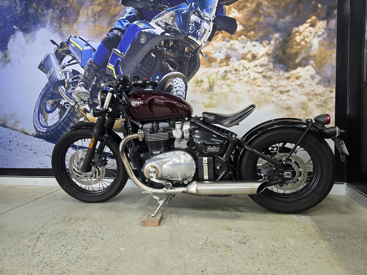 2017 TRIUMPH BONNEVILLE BOBBER ROAD