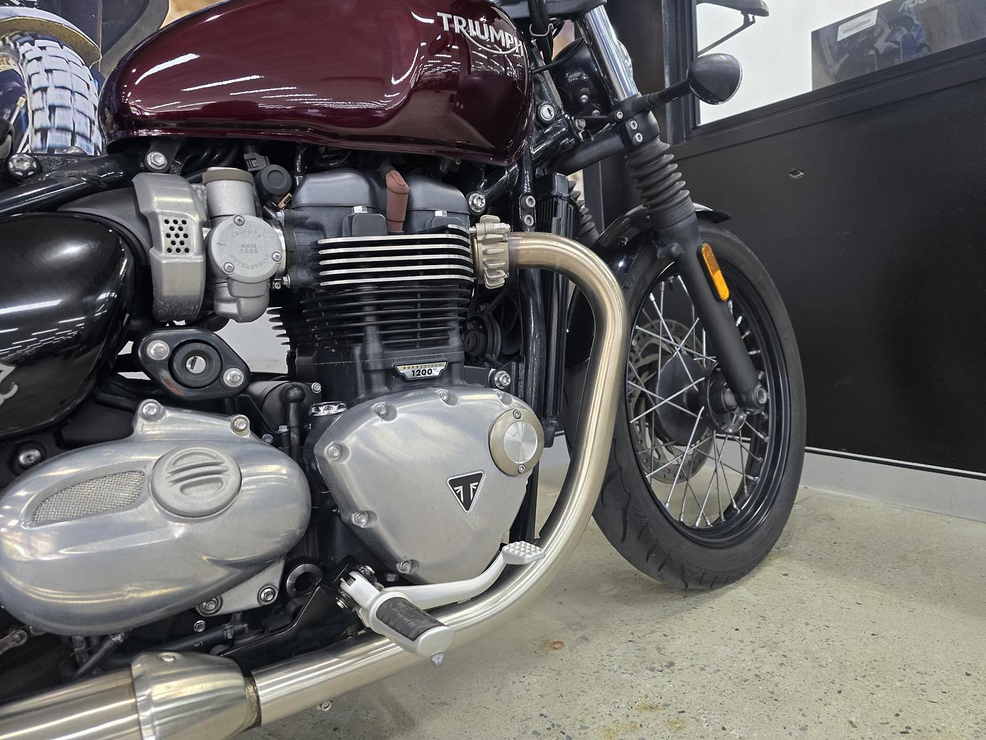 2017 TRIUMPH BONNEVILLE BOBBER ROAD