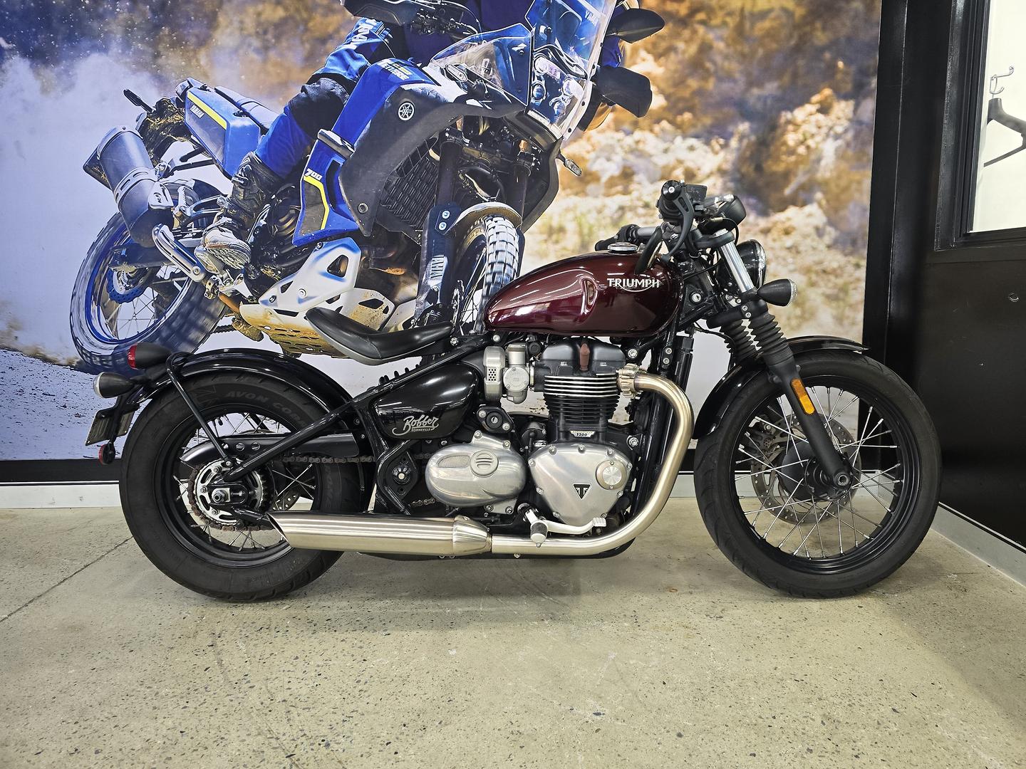 2017 TRIUMPH BONNEVILLE BOBBER ROAD