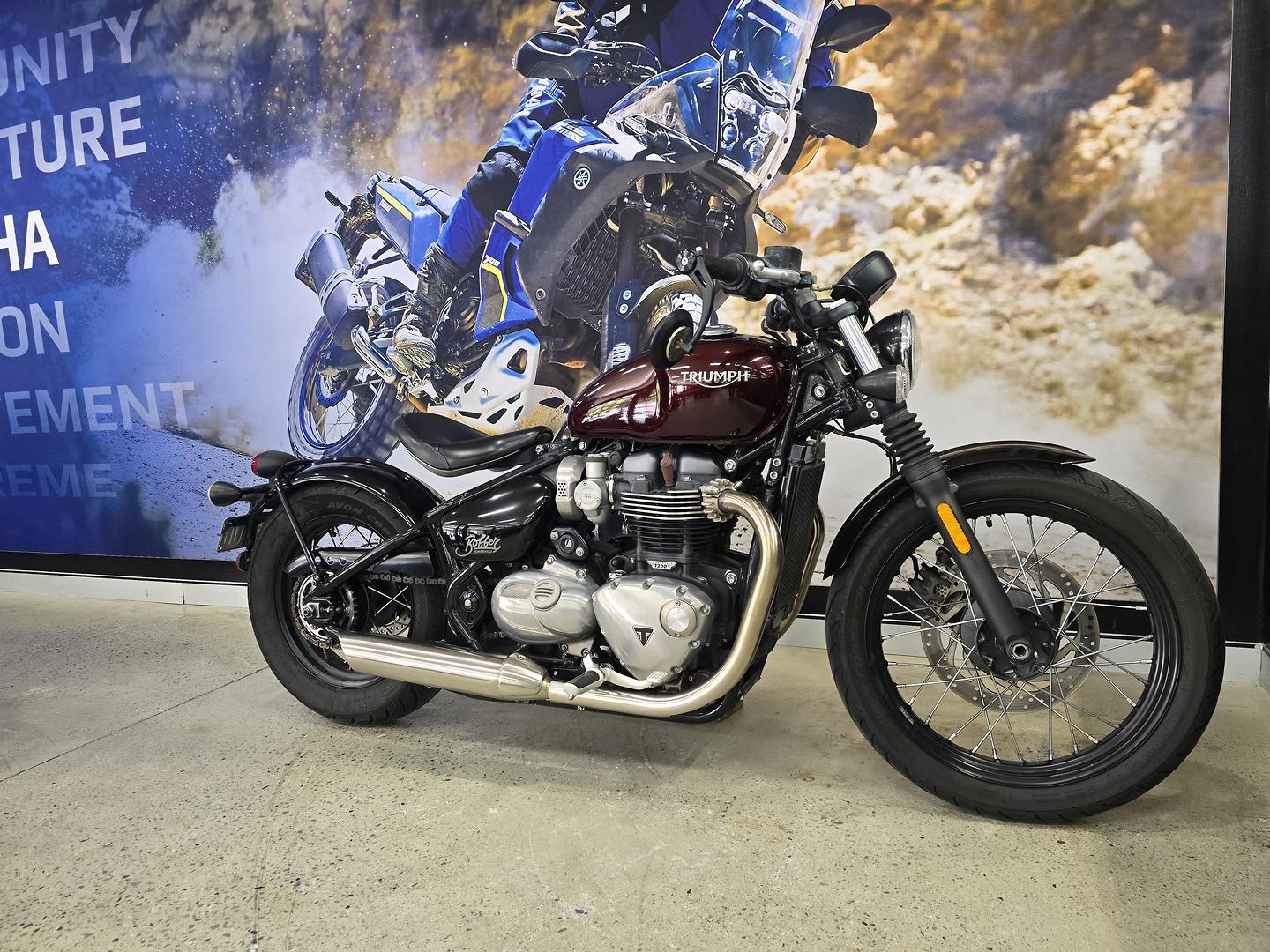 2017 TRIUMPH BONNEVILLE BOBBER ROAD
