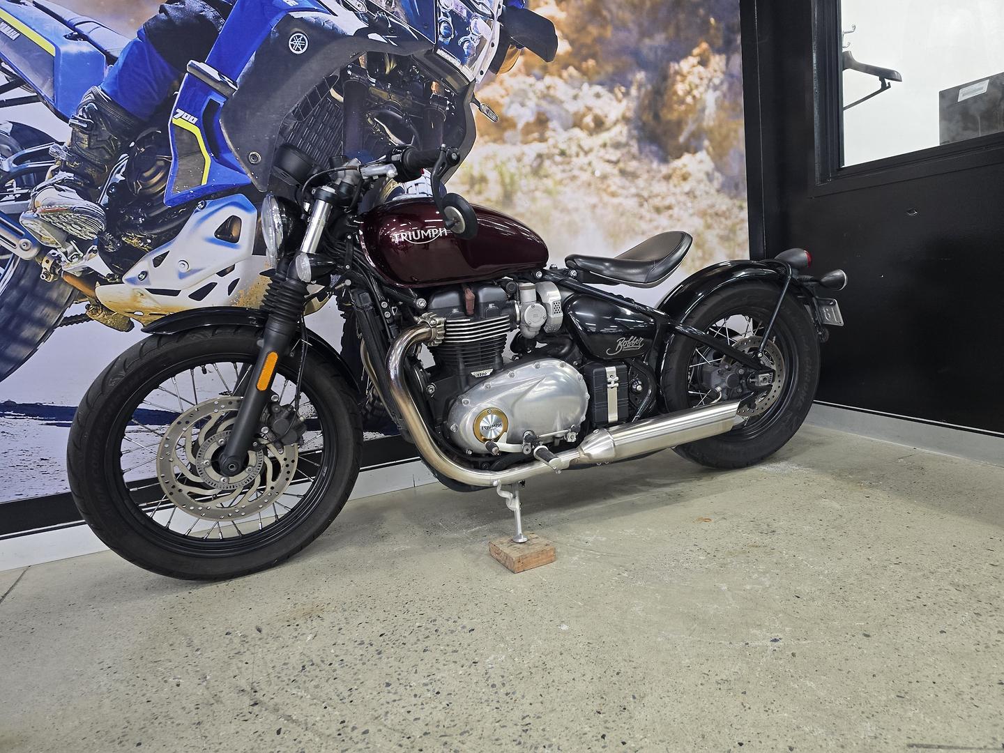 2017 TRIUMPH BONNEVILLE BOBBER ROAD