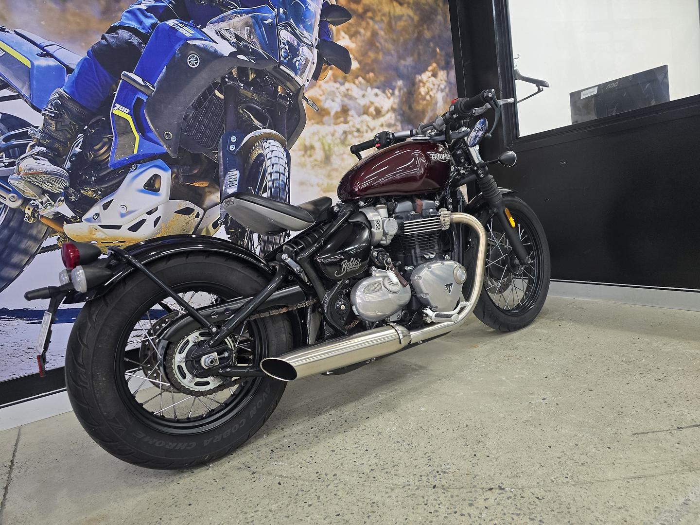 2017 TRIUMPH BONNEVILLE BOBBER ROAD