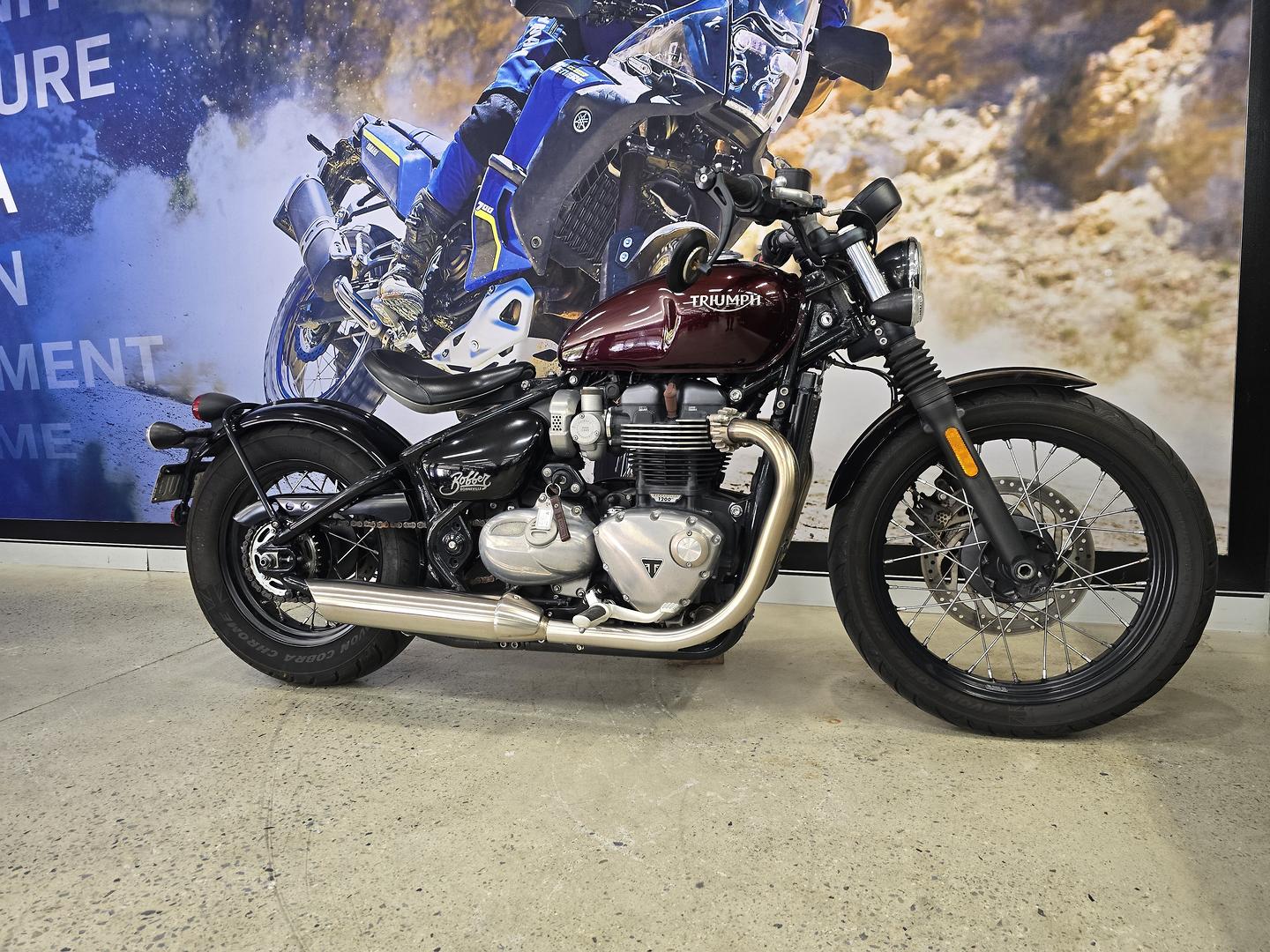 2017 TRIUMPH BONNEVILLE BOBBER ROAD