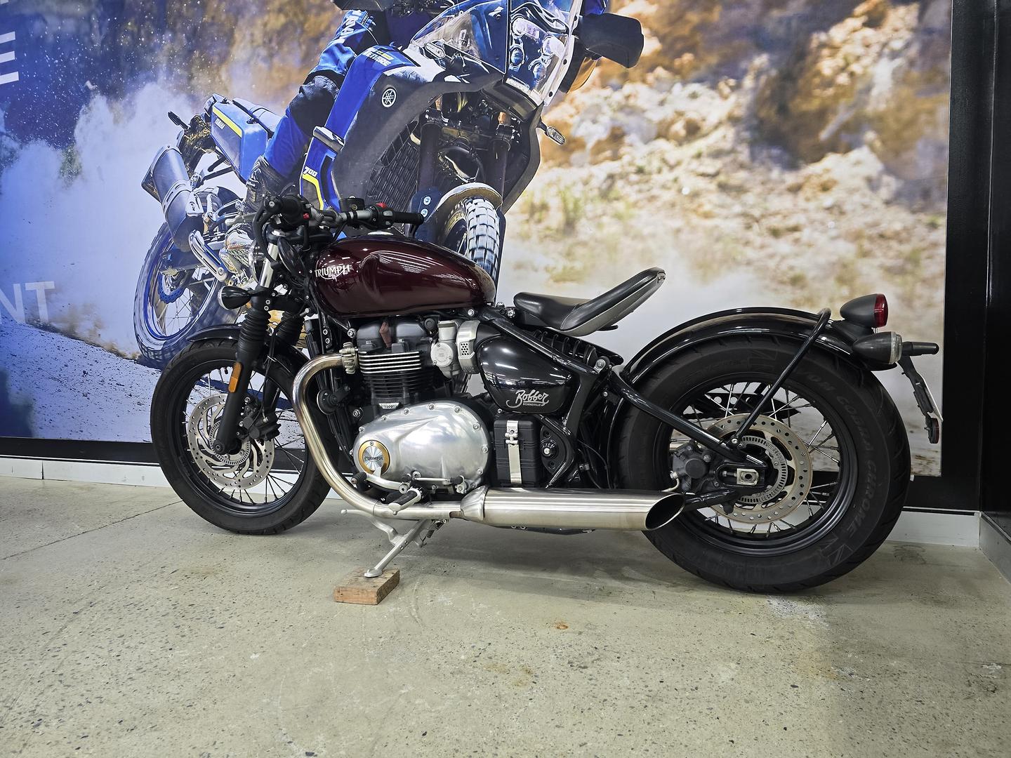 2017 TRIUMPH BONNEVILLE BOBBER ROAD