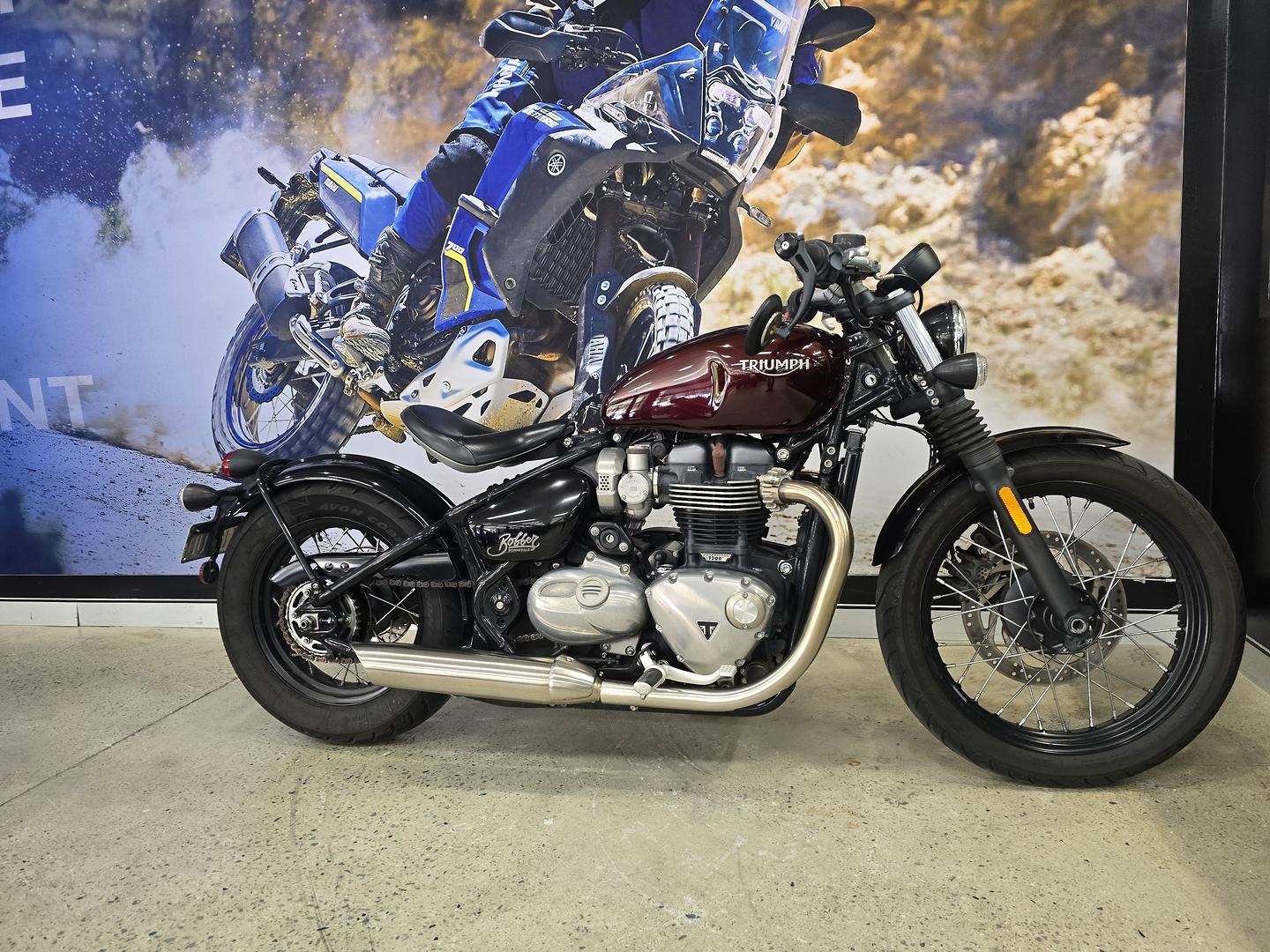 2017 TRIUMPH BONNEVILLE BOBBER ROAD