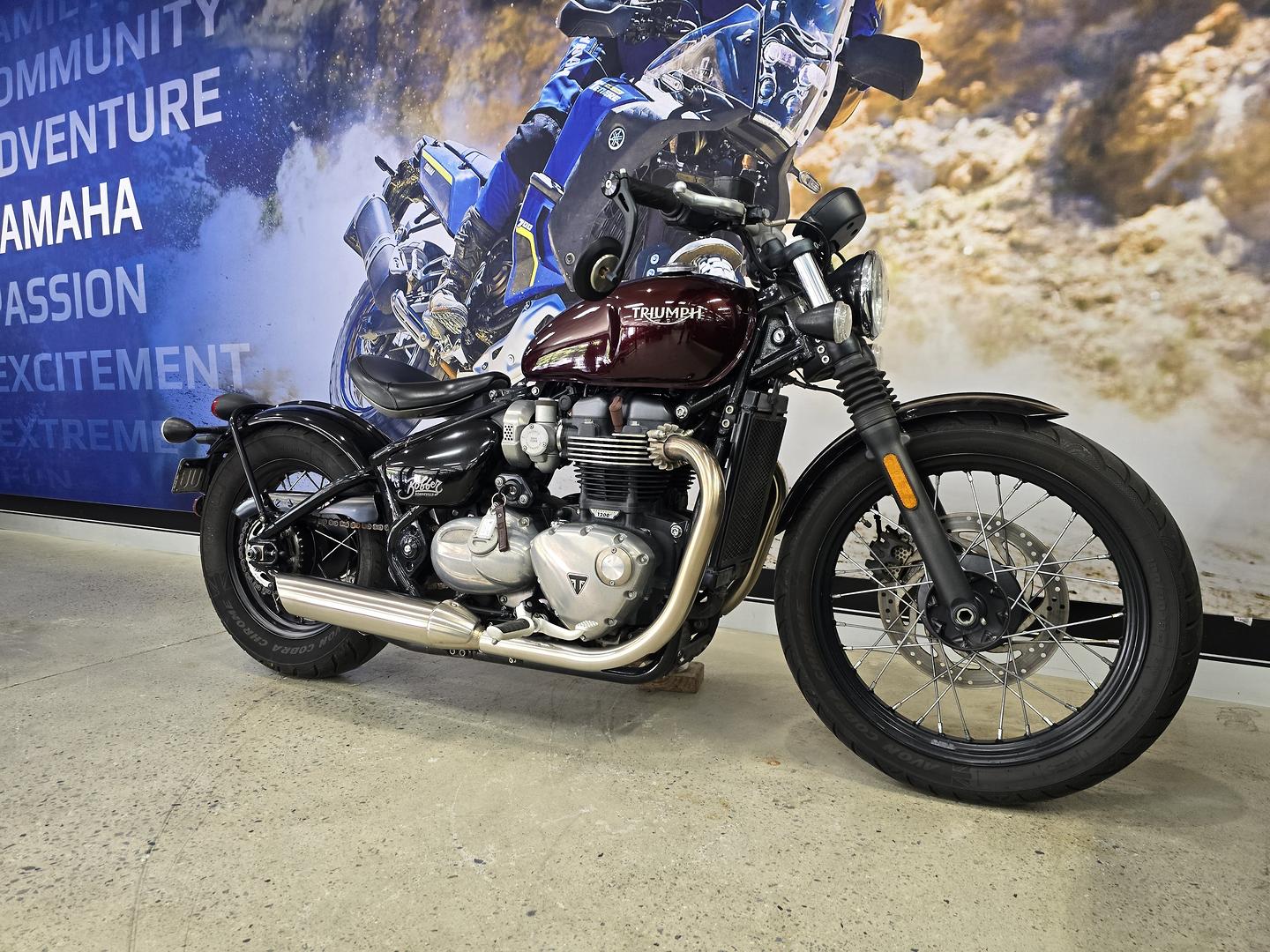 2017 TRIUMPH BONNEVILLE BOBBER ROAD