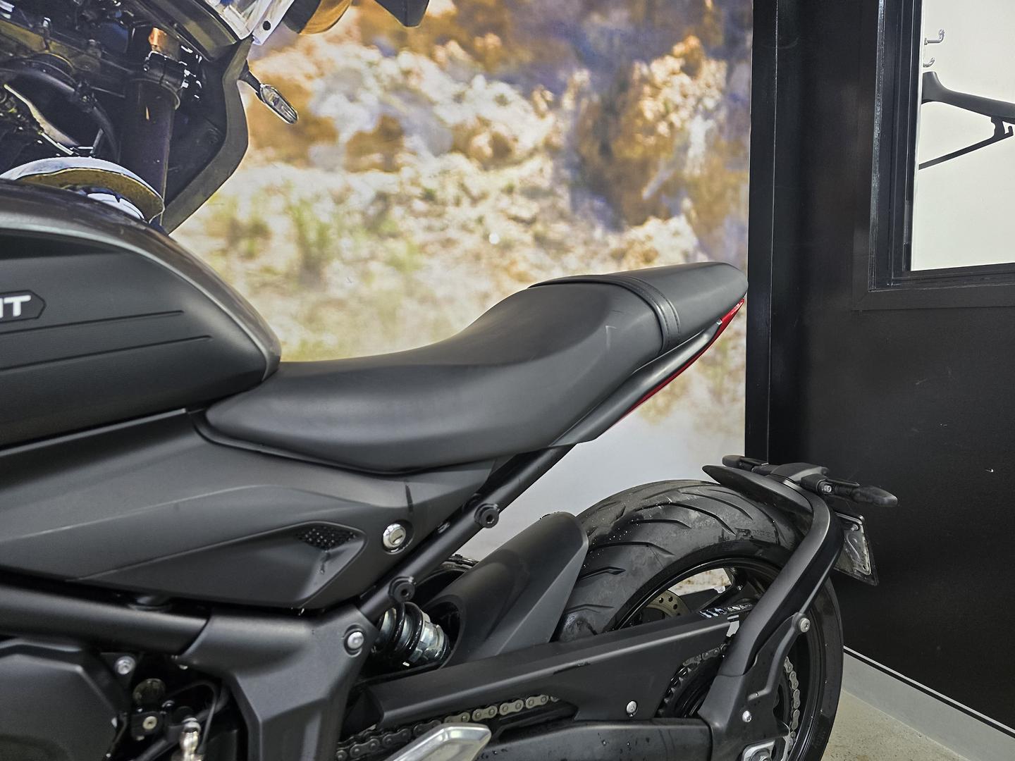2021 TRIUMPH TRIDENT 660 ROAD