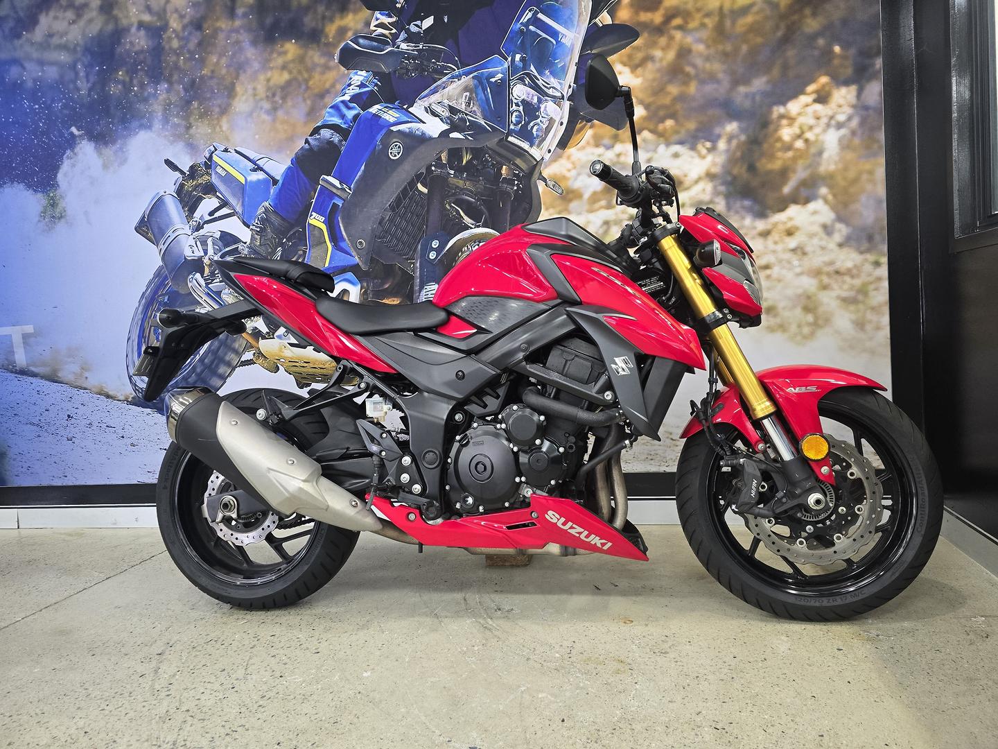 2017 SUZUKI GSX-S750 ROAD