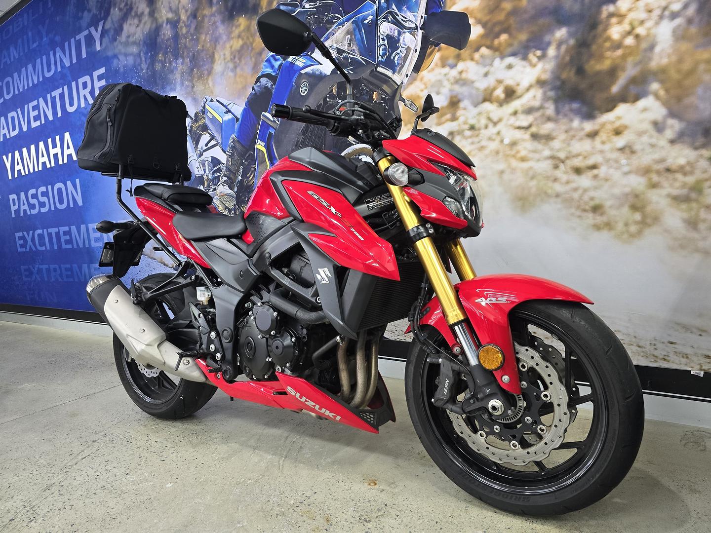 2017 SUZUKI GSX-S750 ROAD