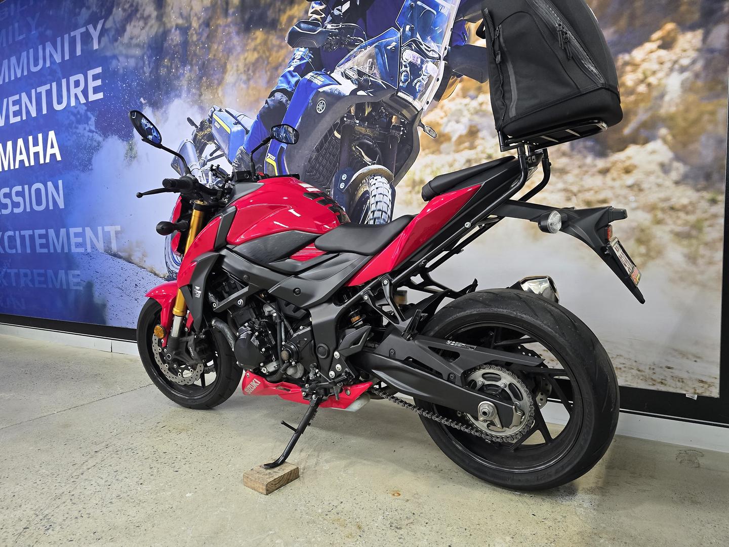 2017 SUZUKI GSX-S750 ROAD