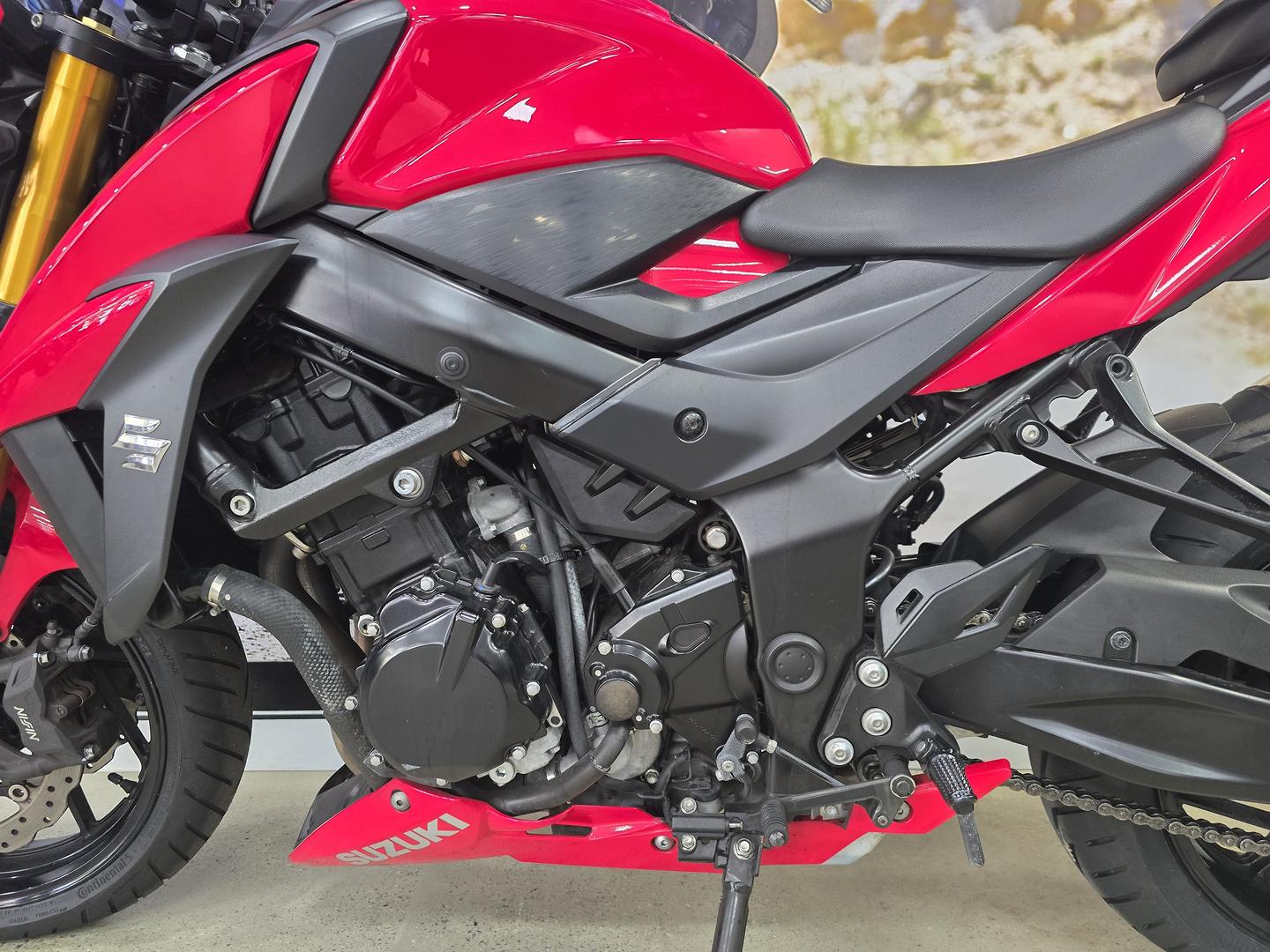 2017 SUZUKI GSX-S750 ROAD