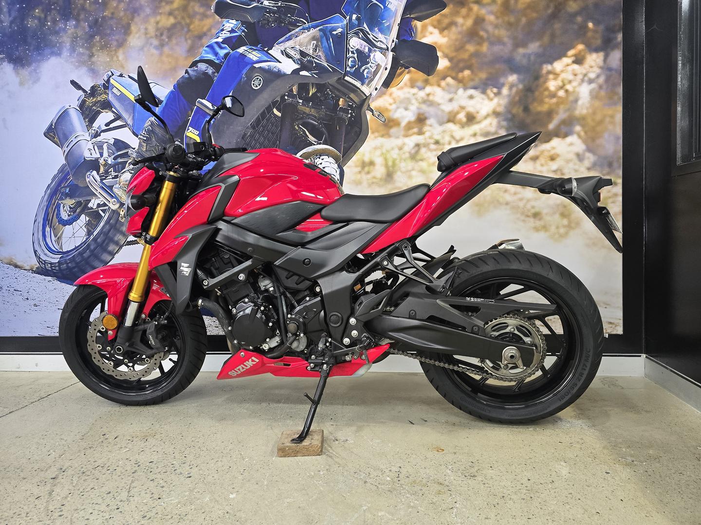 2017 SUZUKI GSX-S750 ROAD