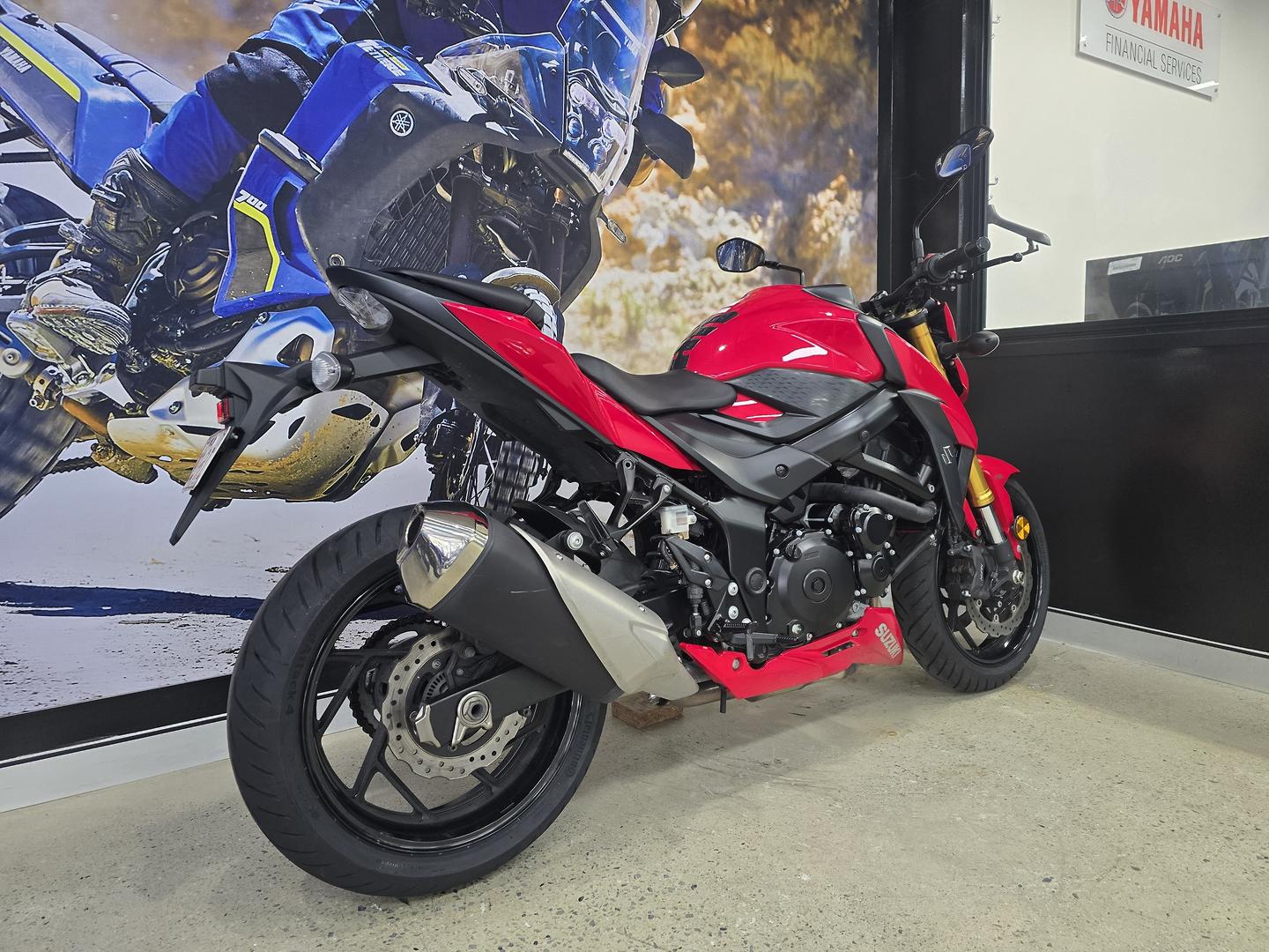 2017 SUZUKI GSX-S750 ROAD