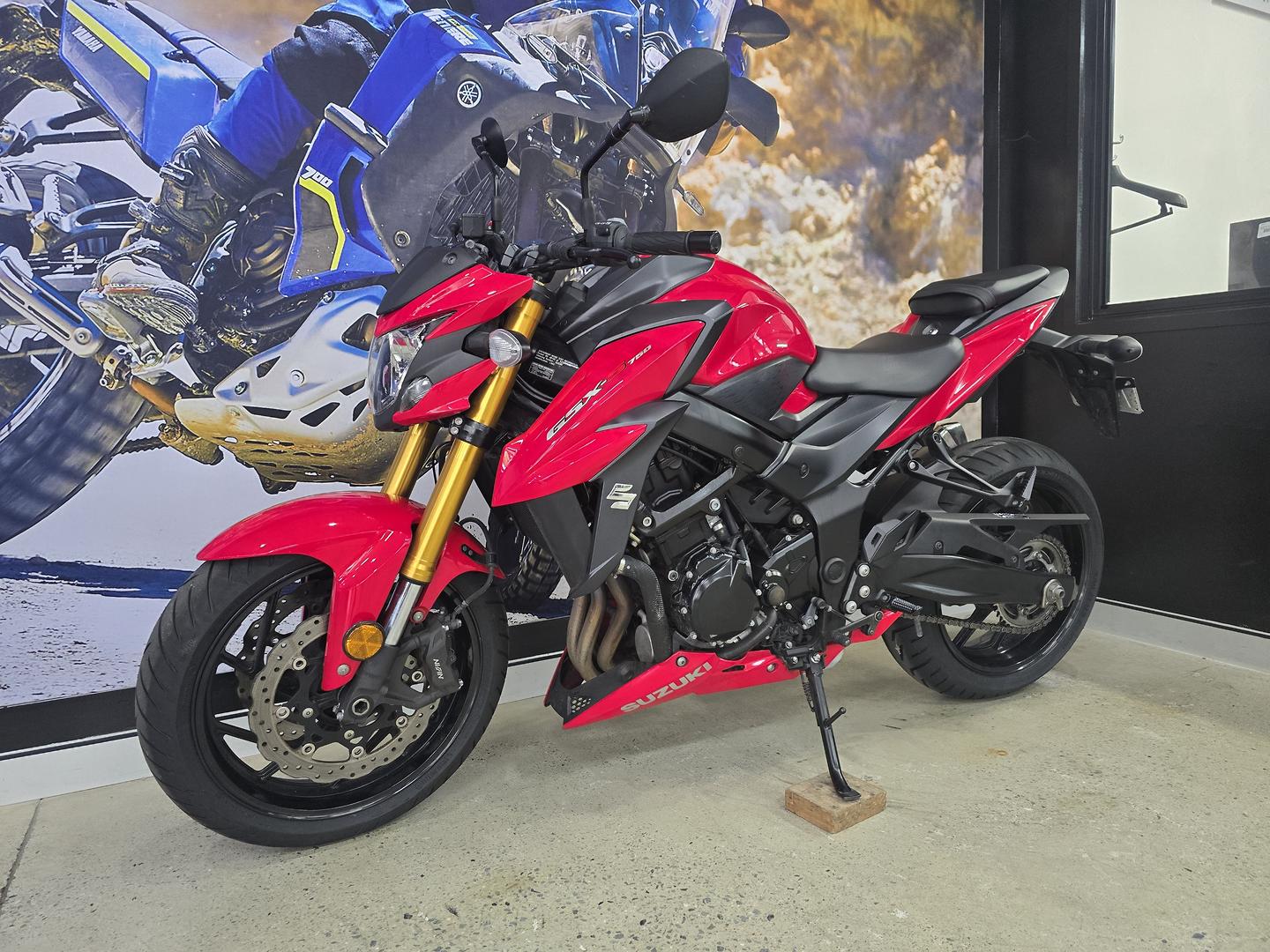 2017 SUZUKI GSX-S750 ROAD