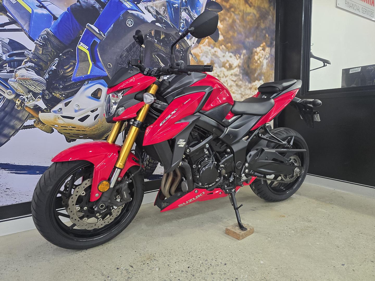 2017 SUZUKI GSX-S750 ROAD