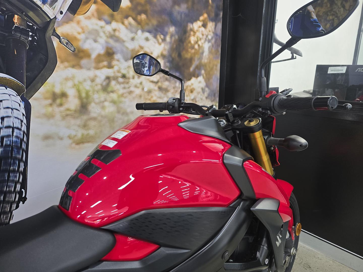 2017 SUZUKI GSX-S750 ROAD
