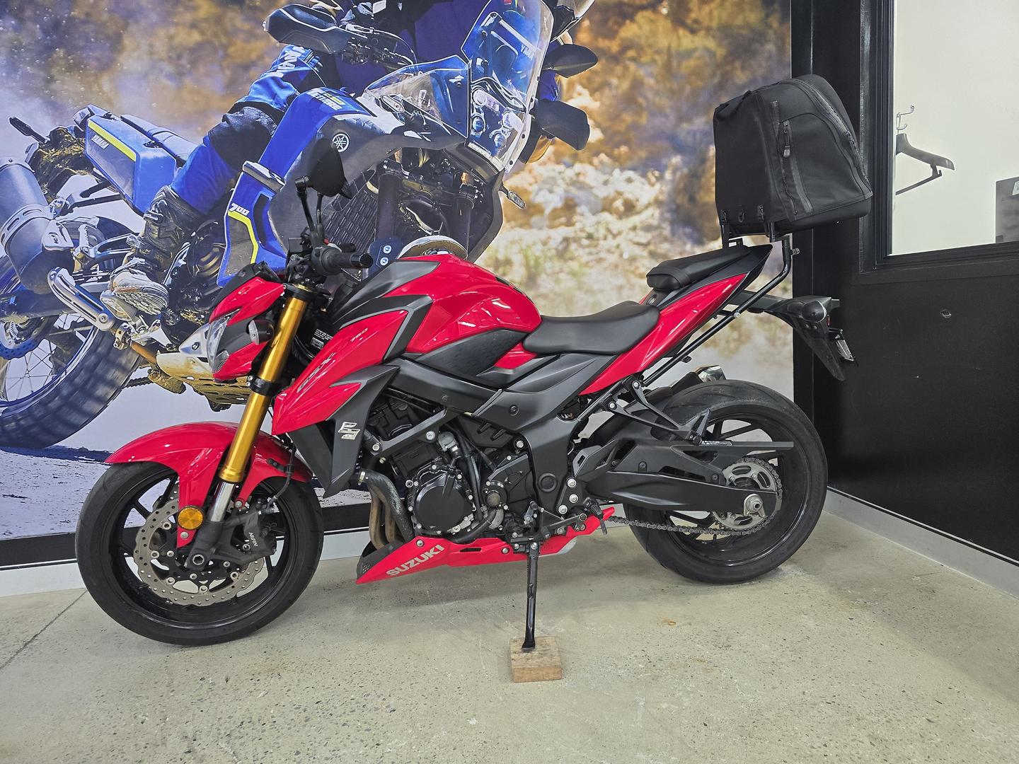 2017 SUZUKI GSX-S750 ROAD