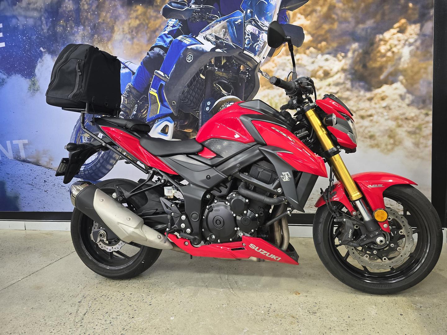 2017 SUZUKI GSX-S750 ROAD
